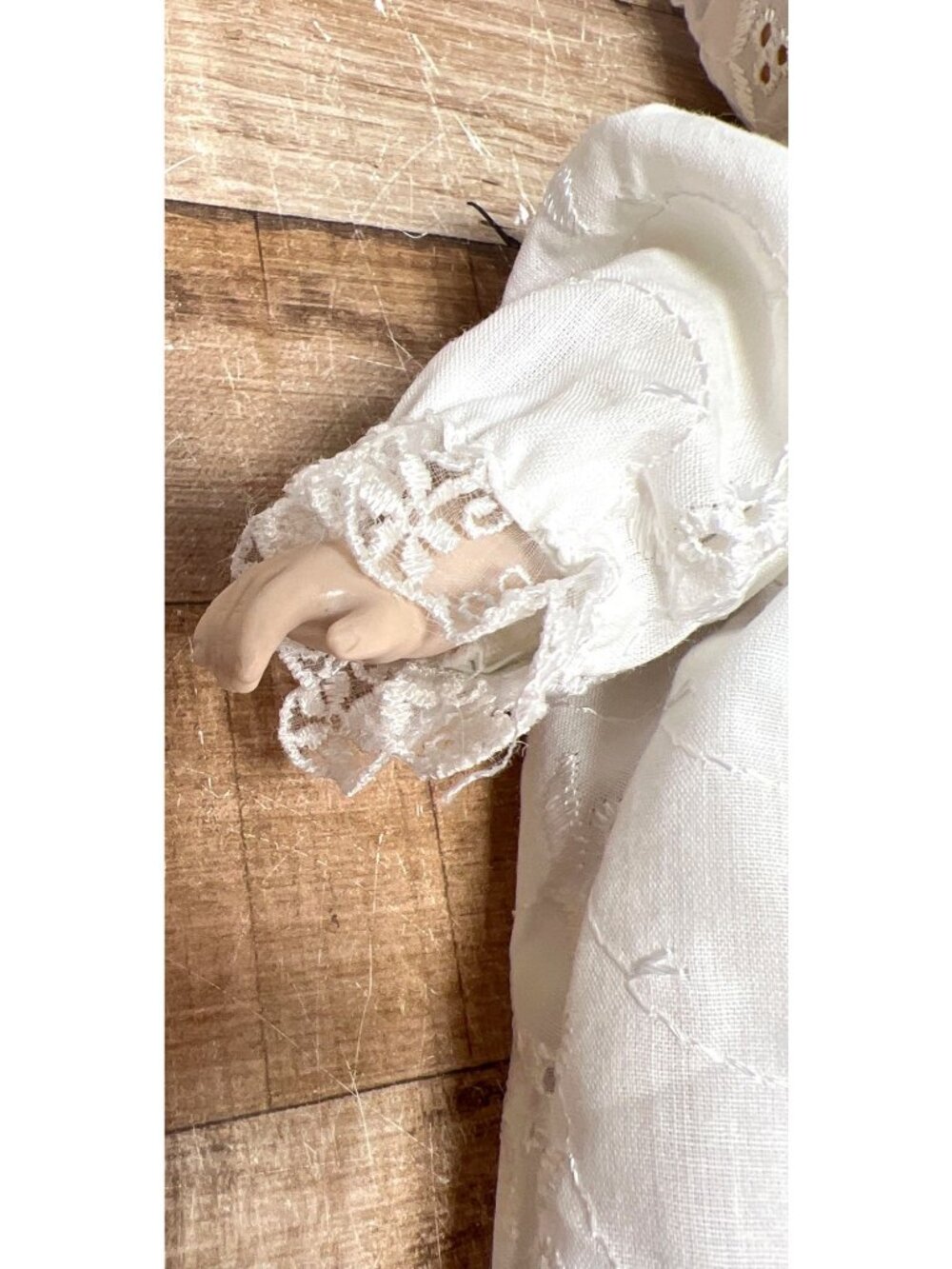 Vintage Bisque Porcelain Christening Baby Doll White Eyelet Gown Floral Lace Cap - Picture 5 of 7